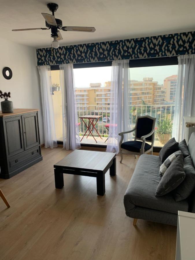 L'Appart Frejus Plage Exteriör bild
